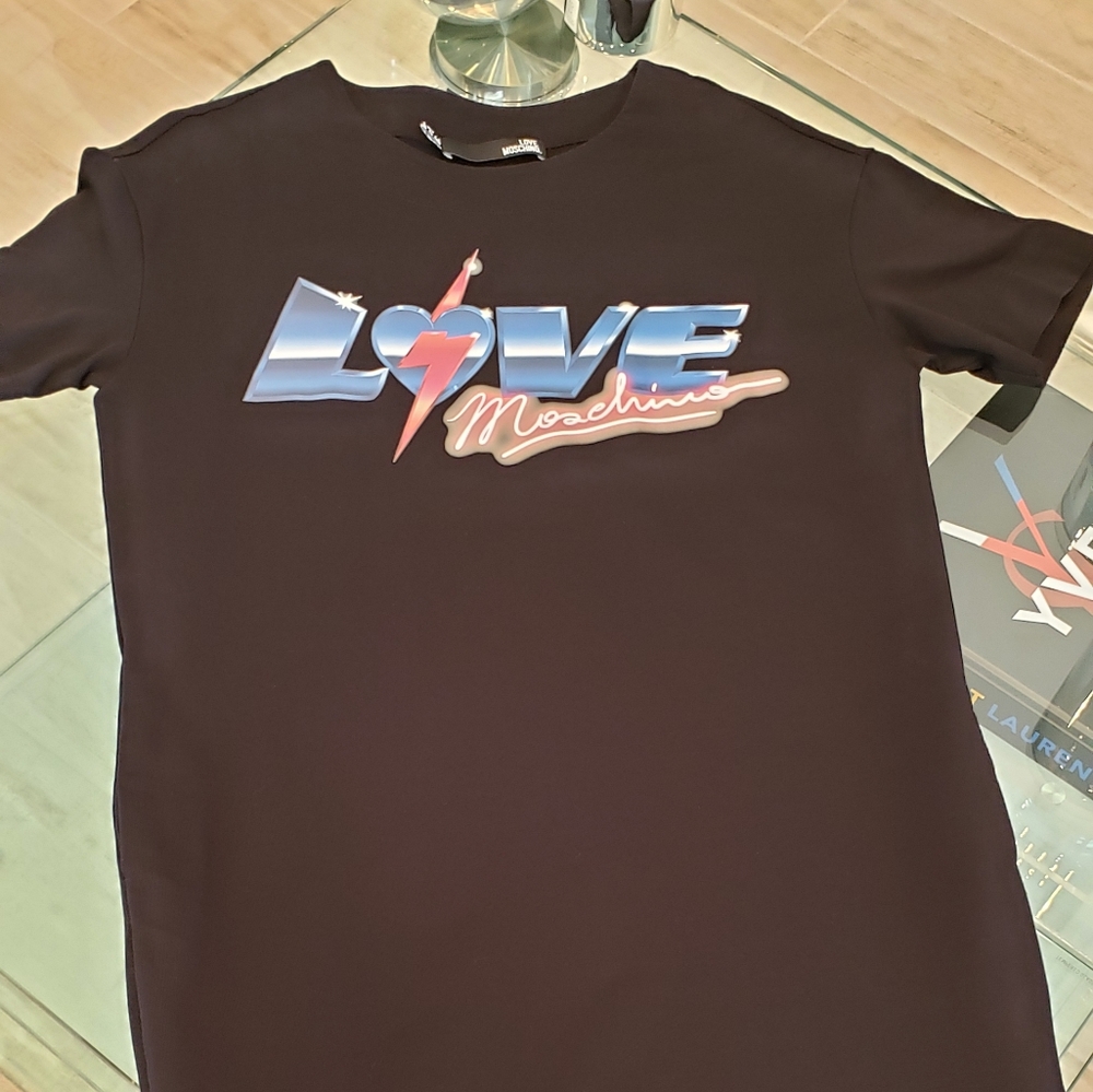 Flash sale - EUC - Love Moschino black lightning cotton t-shirt dress.